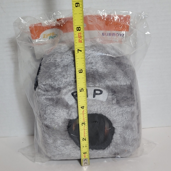 ZippyPaws Holiday Burrow Interactive Squeaky Hide and Seek Plush Dog Toy NEW - Picture 9 of 10